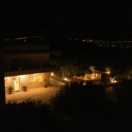 Ria's In Ag. Nikolaos Daire