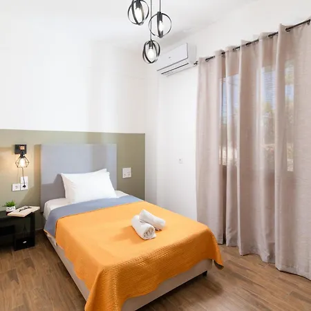 Ria's In Ag. Nikolaos Daire